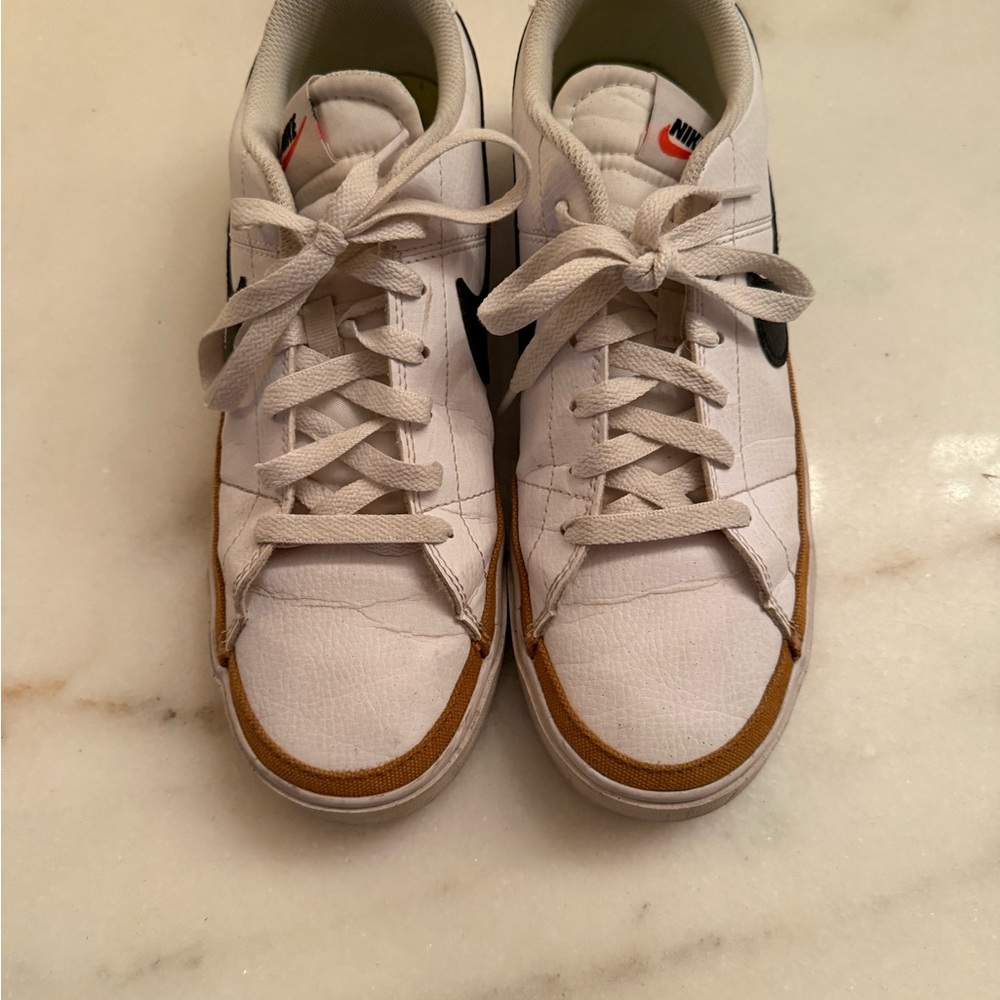 Nike Men's White and Tan Sneakers